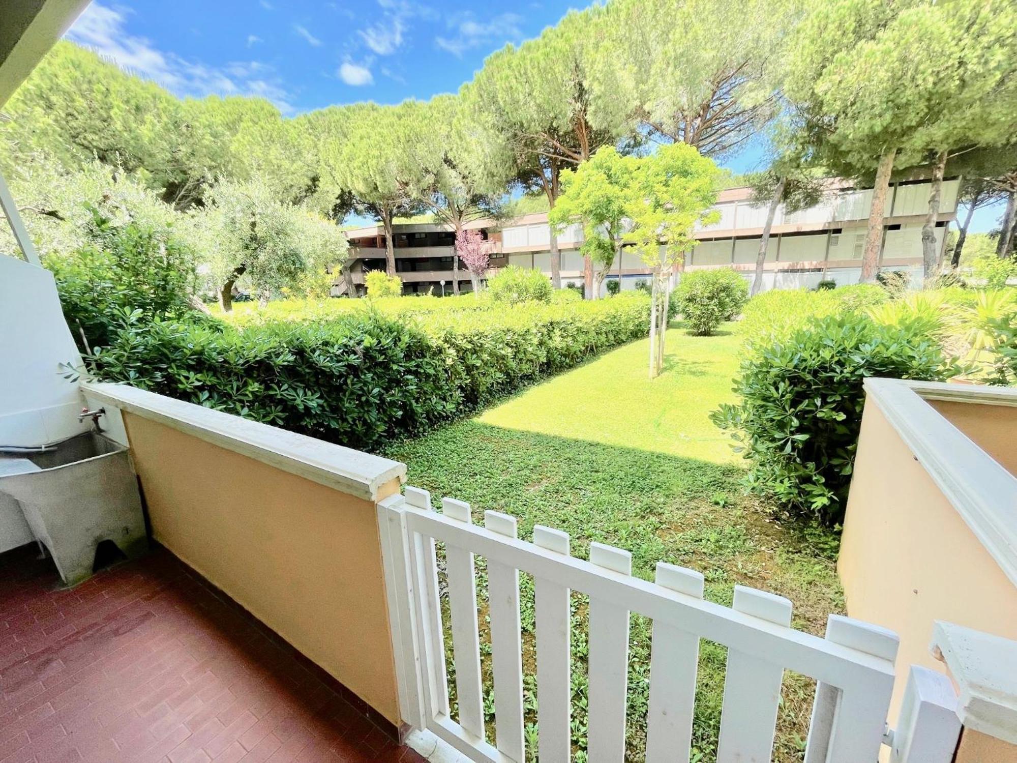 Appartamenti Via Dei Cipressi Marina Di Bibbona Exterior photo